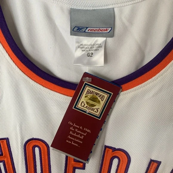 Dan Majerle
signed Phoenix Suns Reebok
Authentic jersey, size 52. - Picture 3 of 11